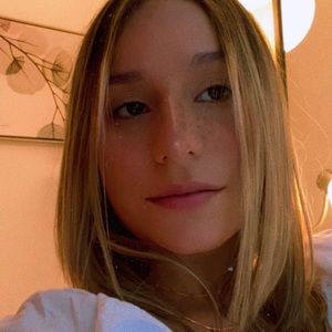 Meet your Posher, Gabriela